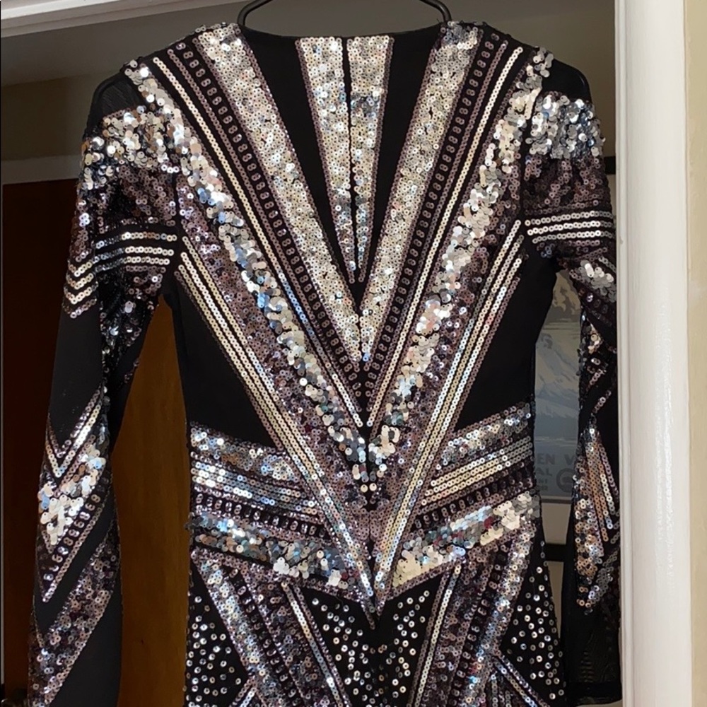 Patterned Sequin Mini Dress - Picture 4 of 6